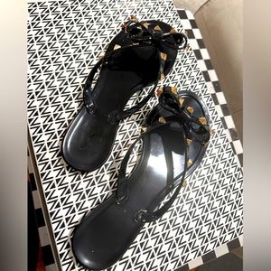 VALENTINO GARAVANI /RUBBER ROCKSTUD THONG/USED/GOOD CONDITIONS